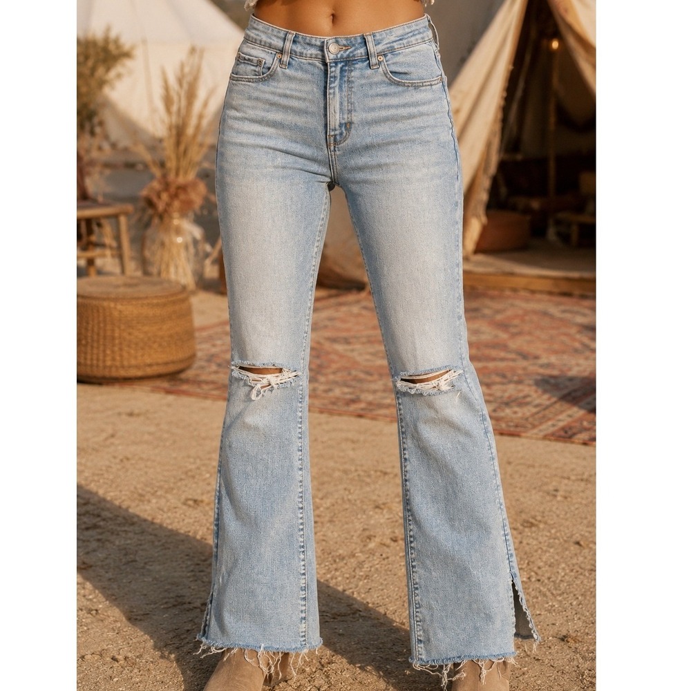 American Eagle High-Rise Skinny Kick Distressed Light  Jeans 14 Long Slit Hem